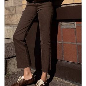 Zara-HIGH WAIST - CROPPED High-waisted five-pocket jeans.